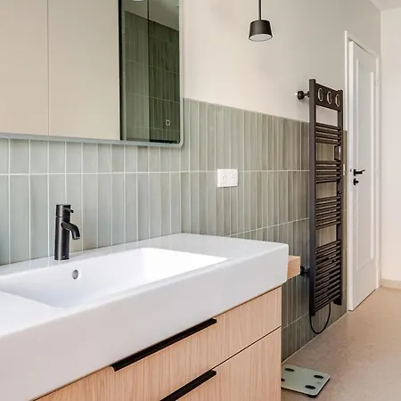 Modern&designer - Absolutely Quiet Niza