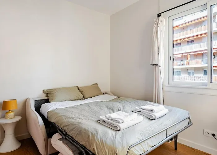 Modern & Designer - Absolutely Quiet * Nice